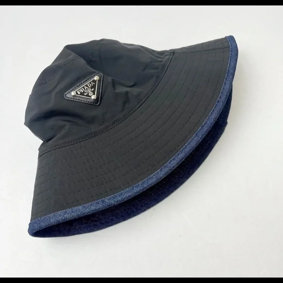 Prada bucket hat - Picture 6 of 8